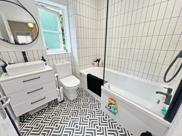 Wellington Close, Burbage, Hinckley, Leicestershire, LE10 2GH