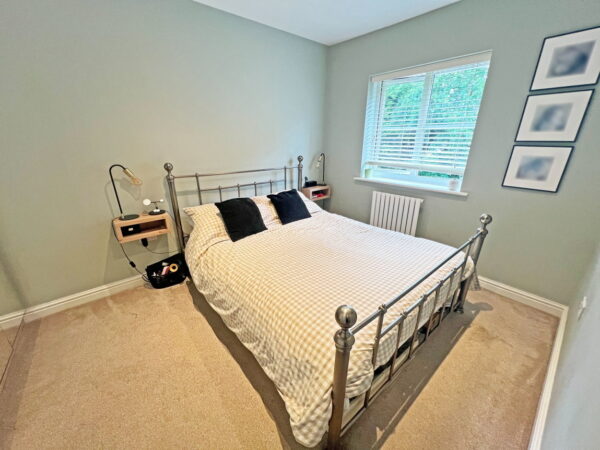 Wellington Close, Burbage, Hinckley, Leicestershire, LE10 2GH