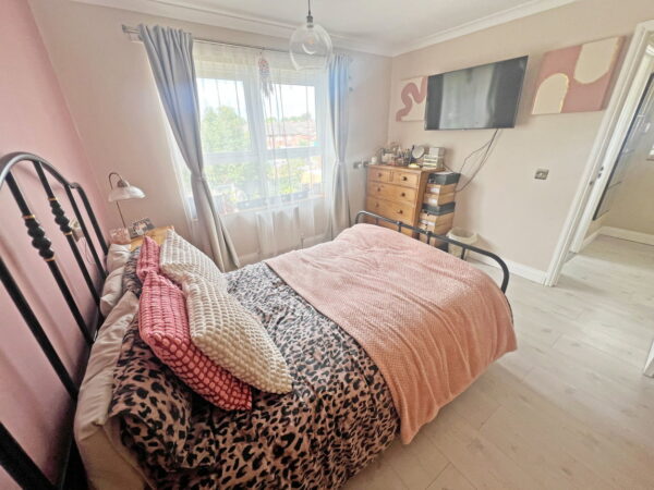 Meadow Gardens, Leicester, Leicestershire, LE2 6QN