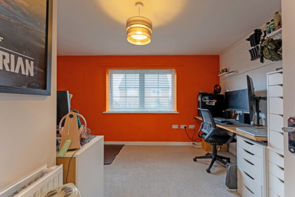 Grimsthorpe Avenue, Barton Seagrave, Kettering, NN15 5ZG