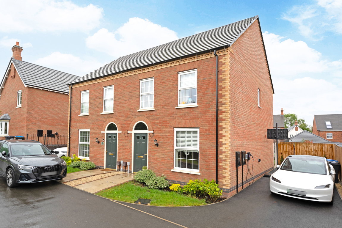 Goshawk Close, Fleckney, Leicestershire, LE8 8EW
