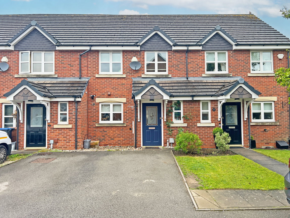 Wellington Close, Burbage, Hinckley, Leicestershire, LE10 2GH