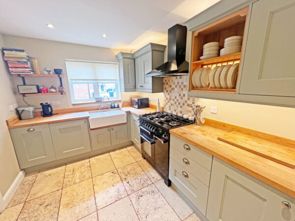 Wellington Close, Burbage, Hinckley, Leicestershire, LE10 2GH