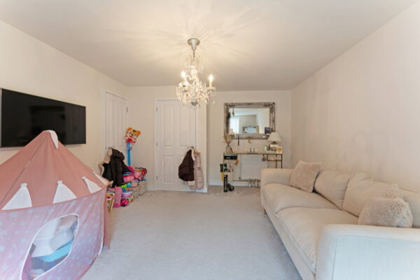 Goshawk Close, Fleckney, Leicestershire, LE8 8EW