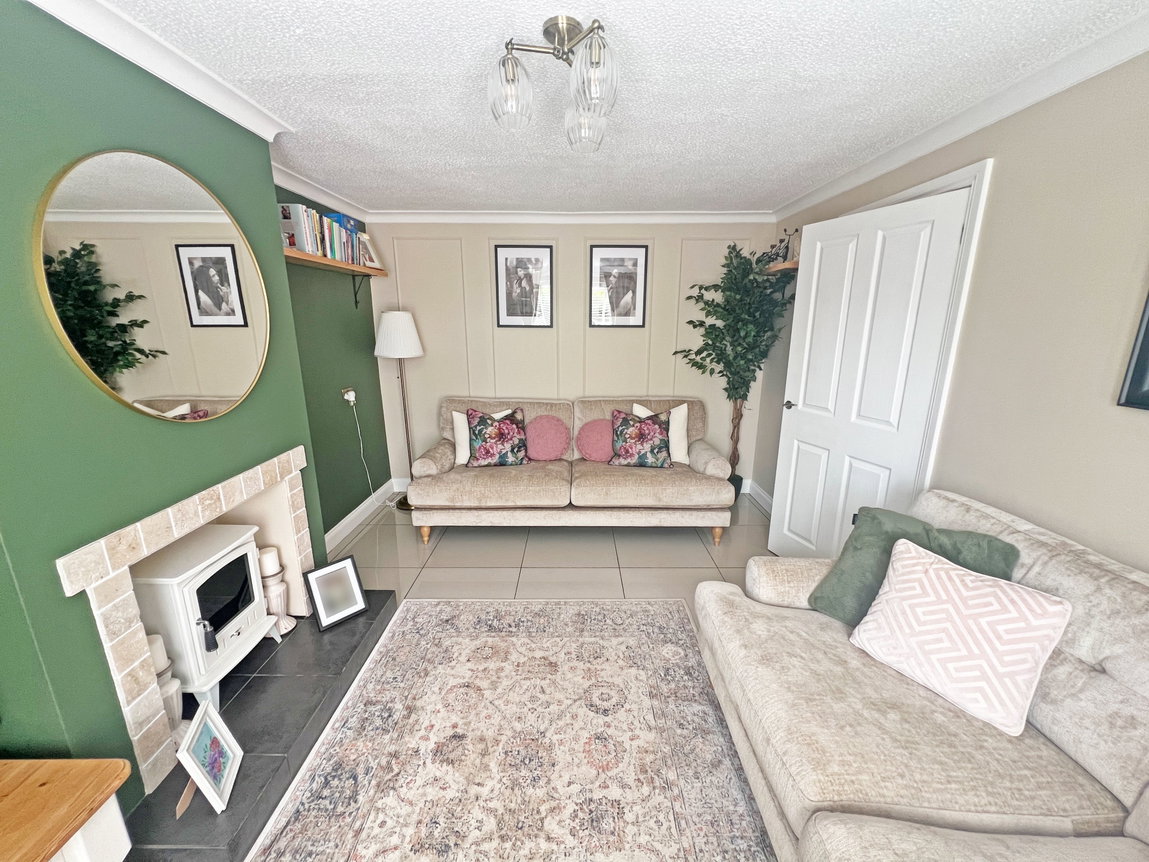 Meadow Gardens, Leicester, Leicestershire, LE2 6QN