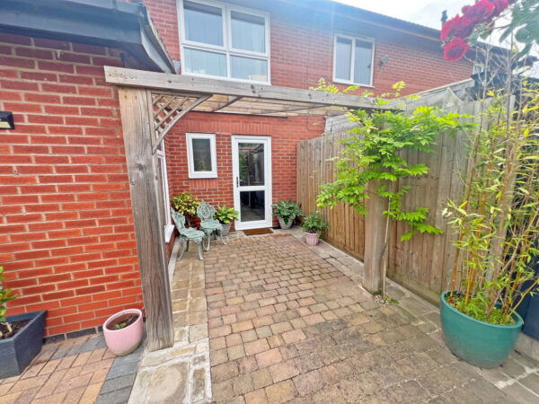 Meadow Gardens, Leicester, Leicestershire, LE2 6QN