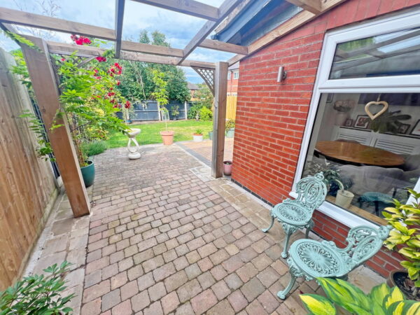 Meadow Gardens, Leicester, Leicestershire, LE2 6QN
