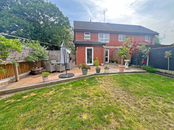Meadow Gardens, Leicester, Leicestershire, LE2 6QN