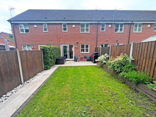 Wellington Close, Burbage, Hinckley, Leicestershire, LE10 2GH