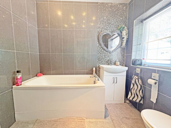 Woodlands, Wainfleet Road, Skegness, PE25 2JX