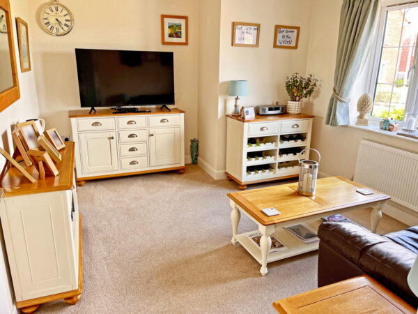 Iris Close, Shepshed, Loughborough, Leicestershire, LE12 9FS