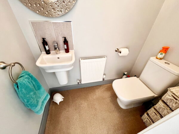 Iris Close, Shepshed, Loughborough, Leicestershire, LE12 9FS