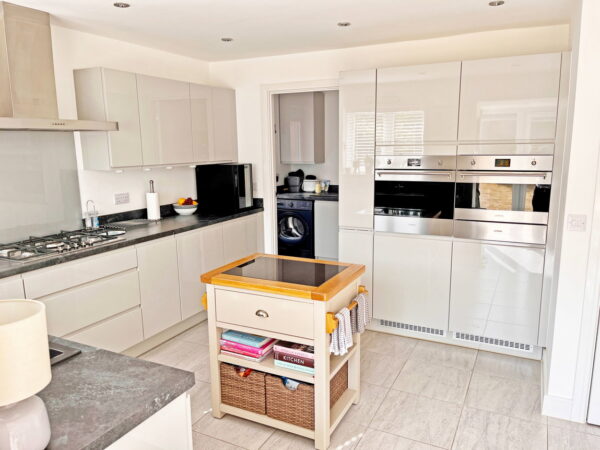 Iris Close, Shepshed, Loughborough, Leicestershire, LE12 9FS