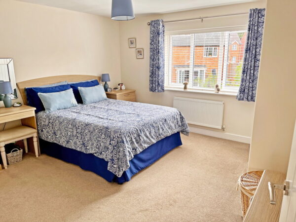 Iris Close, Shepshed, Loughborough, Leicestershire, LE12 9FS