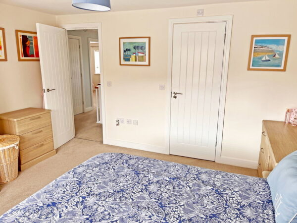Iris Close, Shepshed, Loughborough, Leicestershire, LE12 9FS