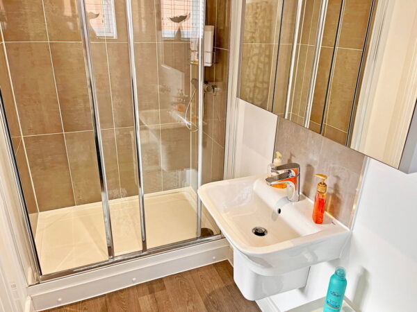 Iris Close, Shepshed, Loughborough, Leicestershire, LE12 9FS