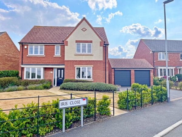 Iris Close, Shepshed, Loughborough, Leicestershire, LE12 9FS