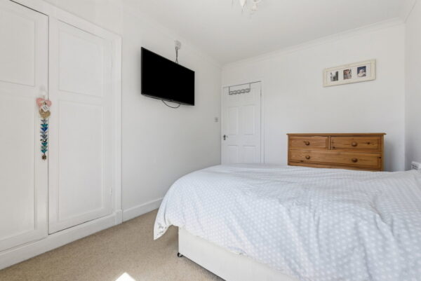 Valley Road, Carlton, Nottingham, NG4 1LS