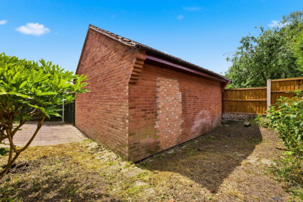Woodville Road, Nottingham, Nottinghamshire, NG5 2JS