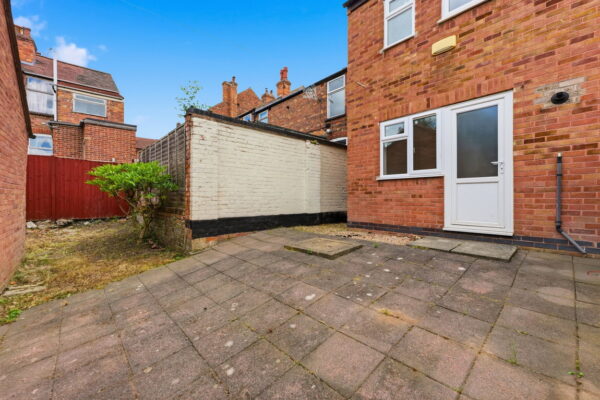 Woodville Road, Nottingham, Nottinghamshire, NG5 2JS
