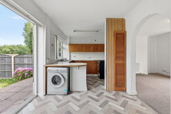 Harmston Rise, Nottingham, Nottinghamshire, NG5 1NS