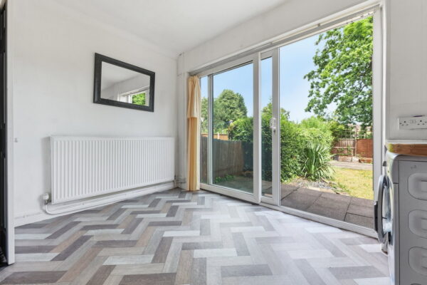 Harmston Rise, Nottingham, Nottinghamshire, NG5 1NS