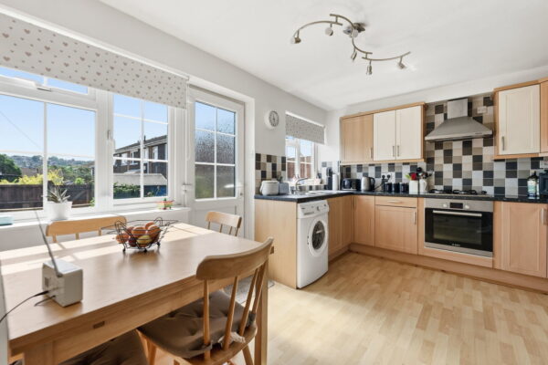 Holkham Close, Woodthorpe View, Arnold, Nottingham, NG5 6PU