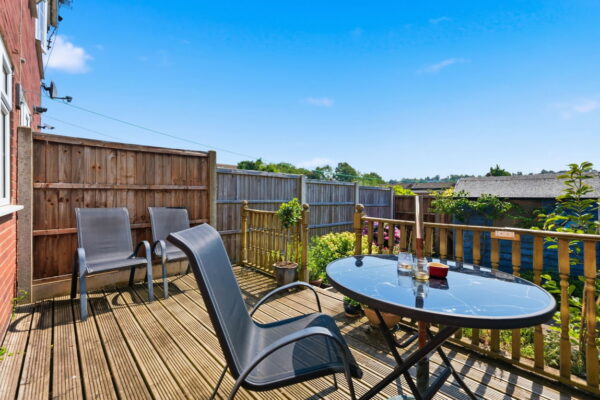 Holkham Close, Woodthorpe View, Arnold, Nottingham, NG5 6PU