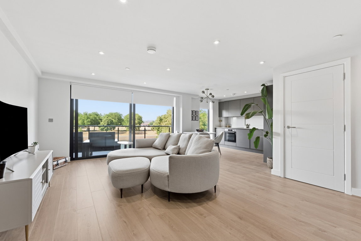 32 Wilford Lane, West Bridgford, Nottingham, Nottinghamshire, NG2 7ZZ
