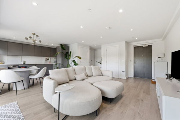 32 Wilford Lane, West Bridgford, Nottingham, Nottinghamshire, NG2 7ZZ