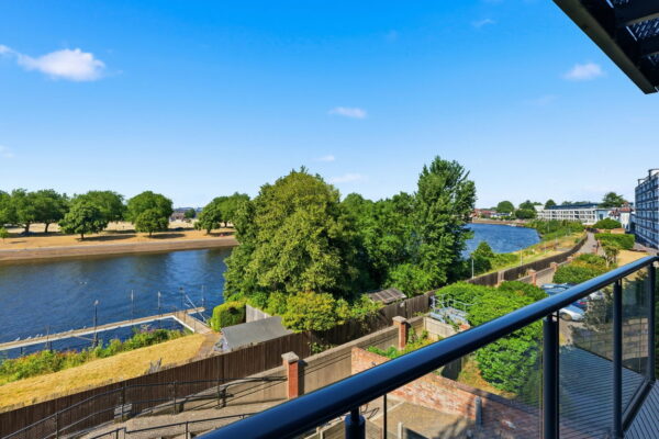 32 Wilford Lane, West Bridgford, Nottingham, Nottinghamshire, NG2 7ZZ