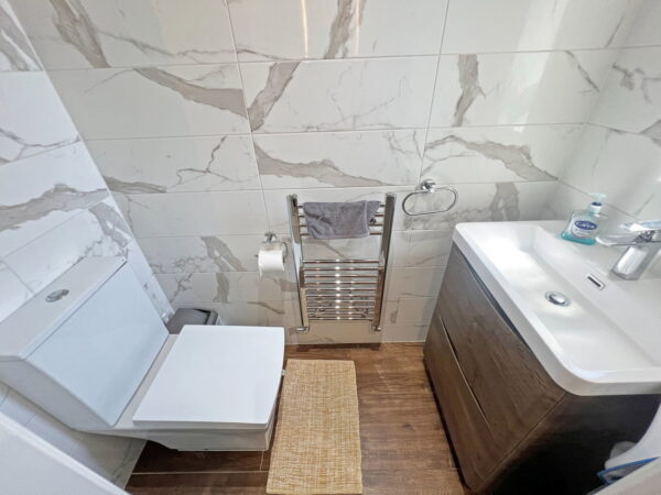 Birkby Close, Hamilton, Leicester, Leicestershire, LE5 1PS