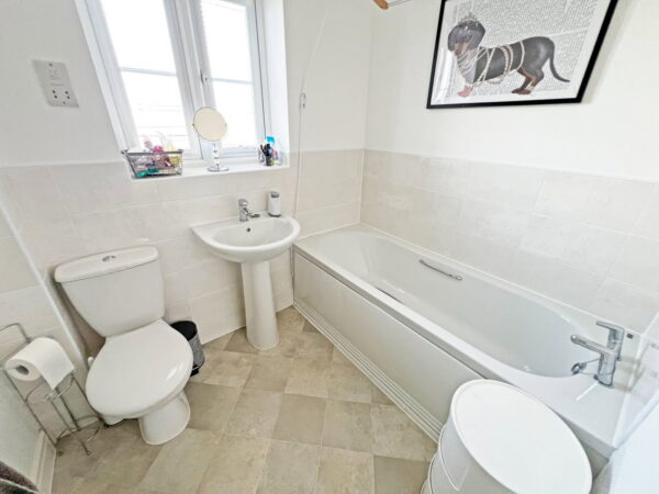 Snow Avenue, Blaby, Leicester, Leicestershire, LE8 4BR