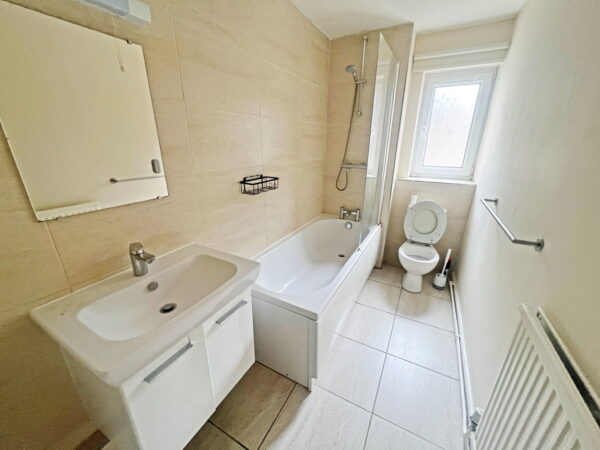London Road, Leicester, Leicestershire, LE2 2AP