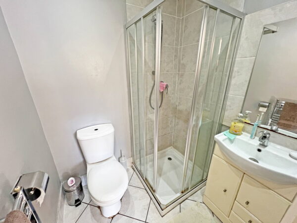 Oakland Avenue, Leicester, Leicestershire, LE4 7SG