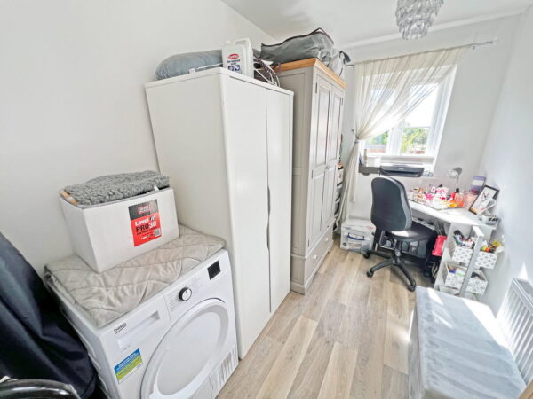 Snow Avenue, Blaby, Leicester, Leicestershire, LE8 4BR