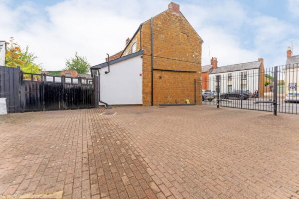 Fox Street, Rothwell, Kettering, Northamptonshire, NN14 6AN