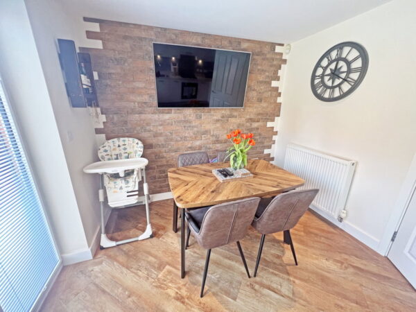 Strathy Close, Lubbesthorpe, Leicester, Leicestershire, LE19 4LR