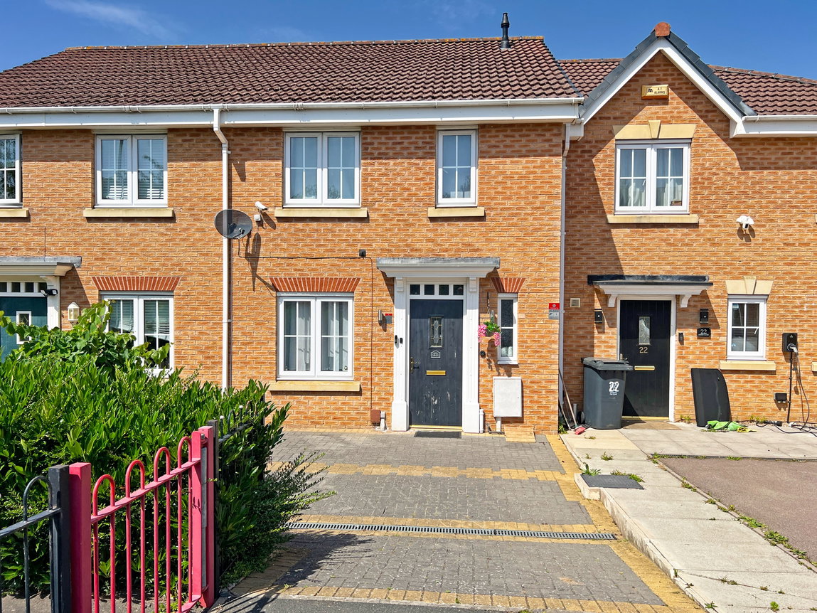 Birkby Close, Hamilton, Leicester, Leicestershire, LE5 1PS