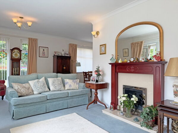 Darlow Drive, Biddenham, Bedford, Bedfordshire, MK40 4AY