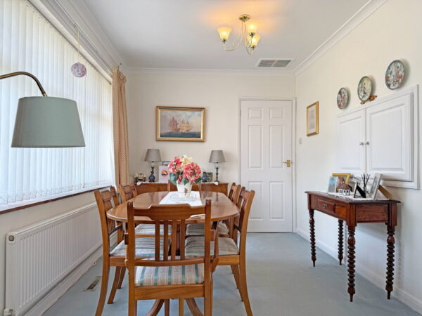 Darlow Drive, Biddenham, Bedford, Bedfordshire, MK40 4AY