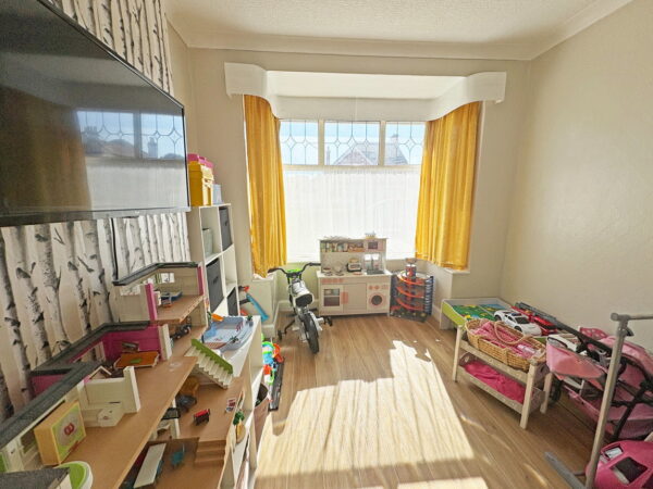 Sunningdale Drive, Skegness, Lincolnshire, PE25 1AU