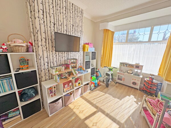 Sunningdale Drive, Skegness, Lincolnshire, PE25 1AU