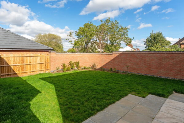Chaffinch Road, Brookfields, Fleckney, LE8 8FB