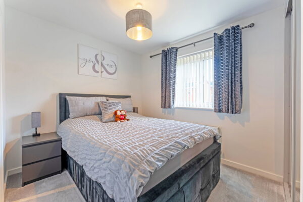 Daffodil Close, Eden Park, Rugby, Warwickshire, CV21 1WD