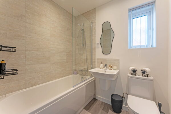 Daffodil Close, Eden Park, Rugby, Warwickshire, CV21 1WD
