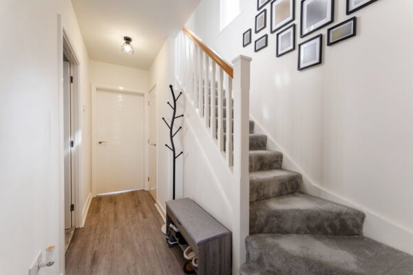 Daffodil Close, Eden Park, Rugby, Warwickshire, CV21 1WD