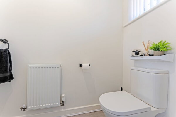 Daffodil Close, Eden Park, Rugby, Warwickshire, CV21 1WD