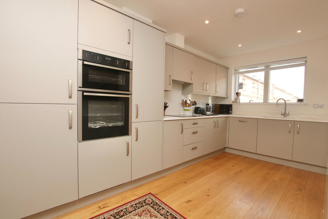 Wilford Crescent East, Nottingham, NG2 2EF