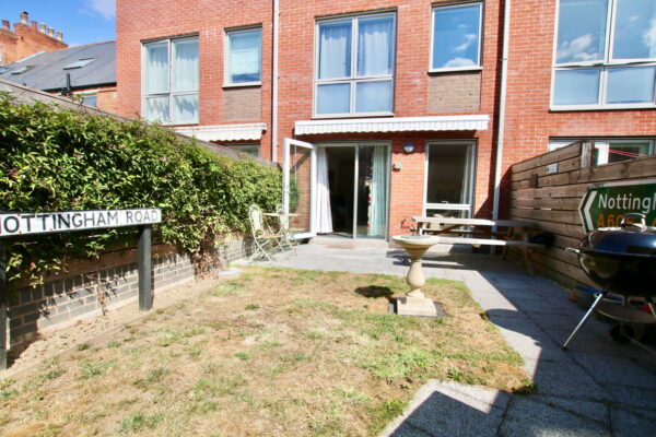 Wilford Crescent East, Nottingham, NG2 2EF